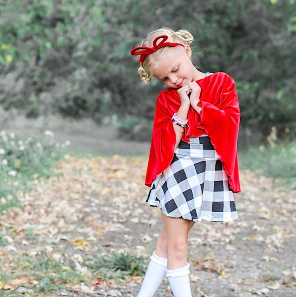 briabay boutique Cindy Lou who Halloween skirted Leo and red poncho